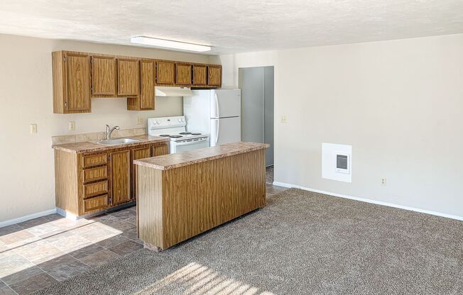 1 bed, 1 bath, 640 sqft, $1,050, Unit 41