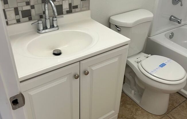2 beds, 1 bath, 930 sqft, $1,975, Unit S3