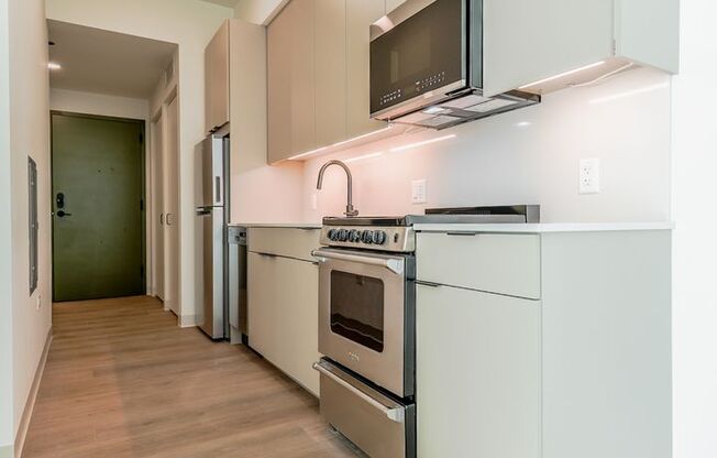 1 bed, 1 bath, 389 sqft, $2,575, Unit 310