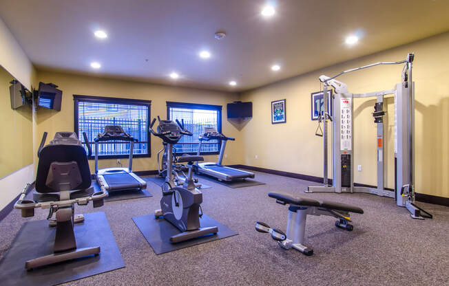 Welcome to 8Hundred West Apartments