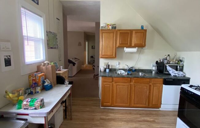1321 S 1st