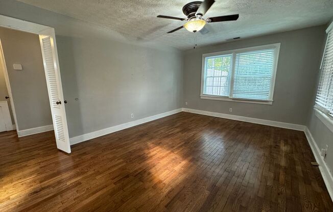 2 beds, 1 bath, $1,495