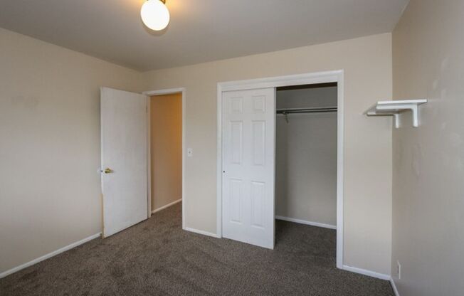 2 beds, 1.5 baths, $1,800, Unit 1173