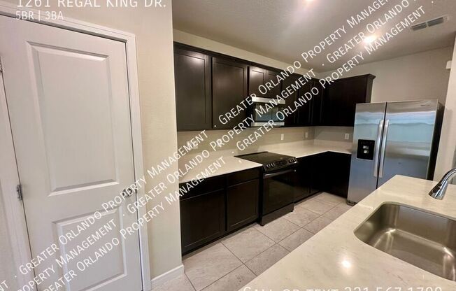 1261 REGAL KING DR