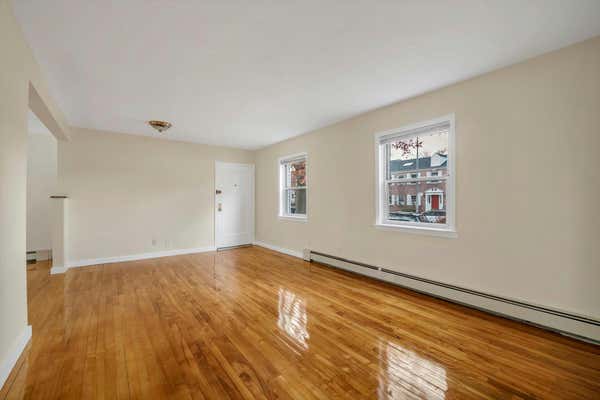 1 bed, 1 bath, 700 sqft, $2,200, Unit 59B