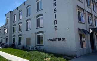 Riverside Apts