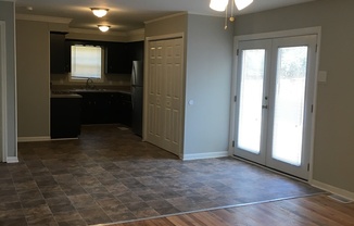 3 beds, 2 baths, $1,500