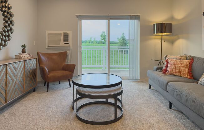 2 beds, 2 baths, 1,010 sqft, $1,710, Unit 2 - 117