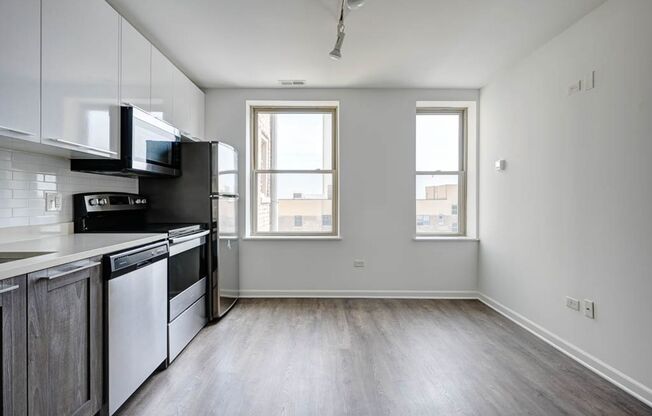 1 bed, 1 bath, $1,795, Unit 707