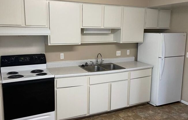 2 beds, 1 bath, 850 sqft, $1,000, Unit 3802