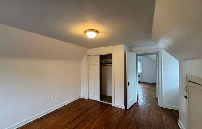 3 beds, 1 bath, $1,650