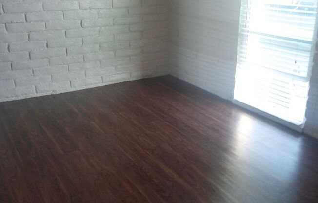 1 bed, 1 bath, 750 sqft, $695, Unit 61