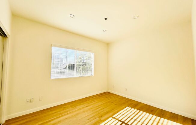 2 beds, 2 baths, $3,295, Unit 102