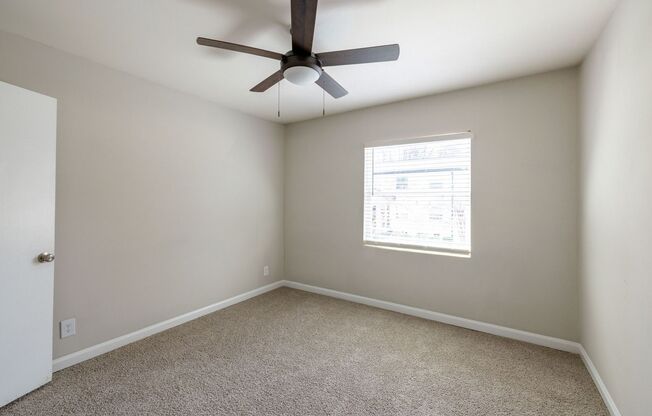 2 beds, 1 bath, 850 sqft, $1,250, Unit 00-A3