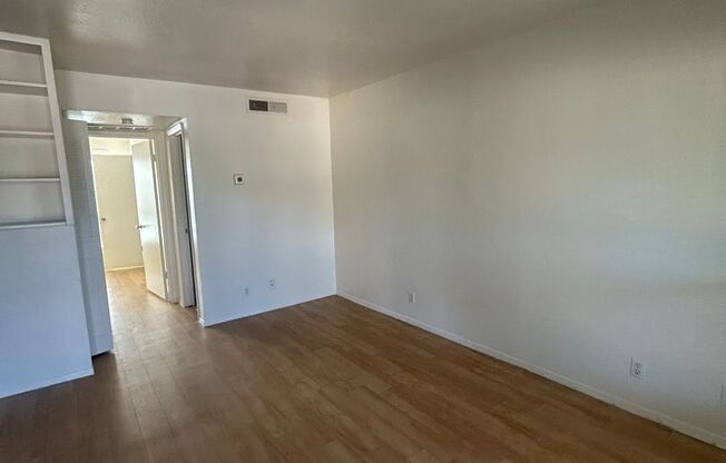 1 bed, 1 bath, 570 sqft, $1,299, Unit OPA-328