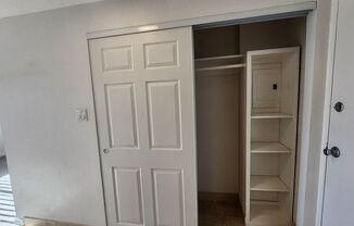 1 bed, 1 bath, 600 sqft, $1,295, Unit 33