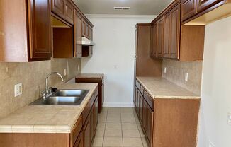 3 beds, 2 baths, 1,100 sqft, $2,898, Unit 838