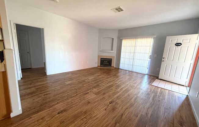 SPACIOUS 2BED/2BATH CONDO * FIRST FLOOR UNIT*