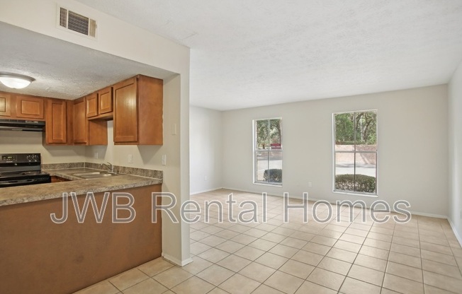 7201 ARLINGTON EXPY 