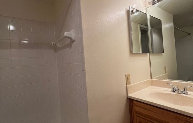 2 beds, 2 baths, 1,057 sqft, $1,875, Unit 1017 C #2A