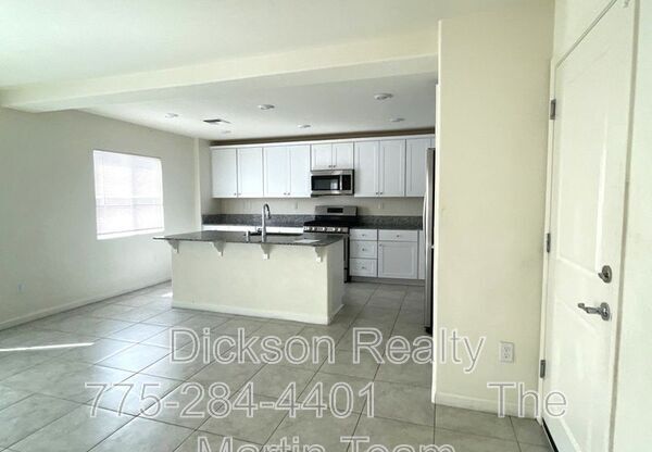 8952 WOLF RIV DR