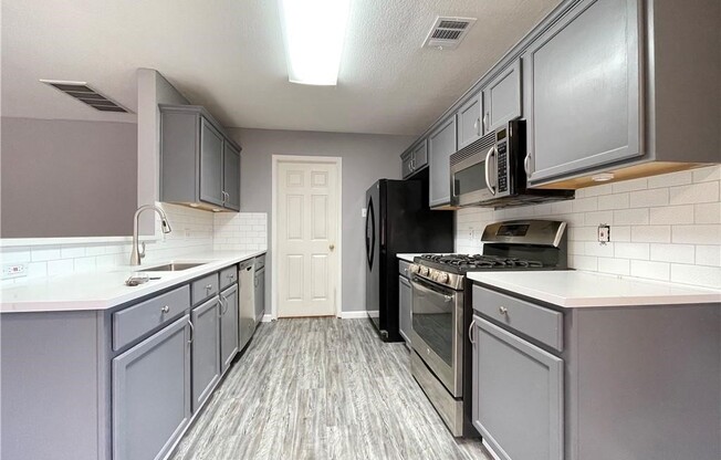3638 WINDHILL LOOP