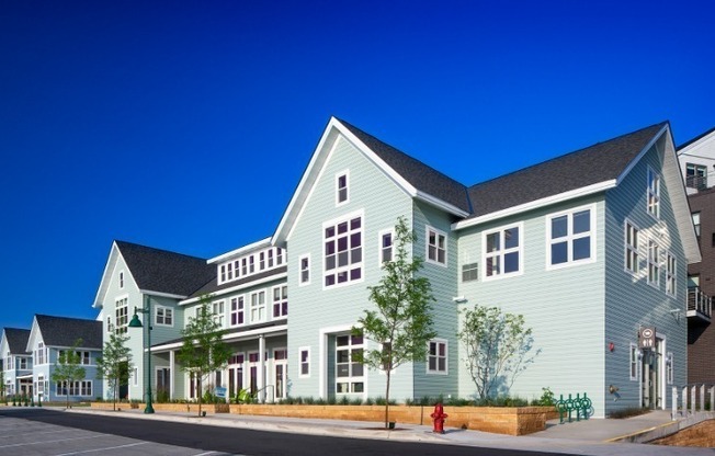 1 bed, 1 bath, 770 sqft, $1,745, Unit 212