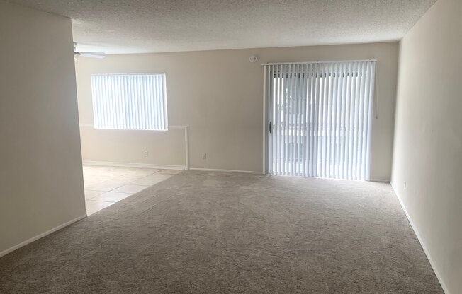 220 E Live Oak St