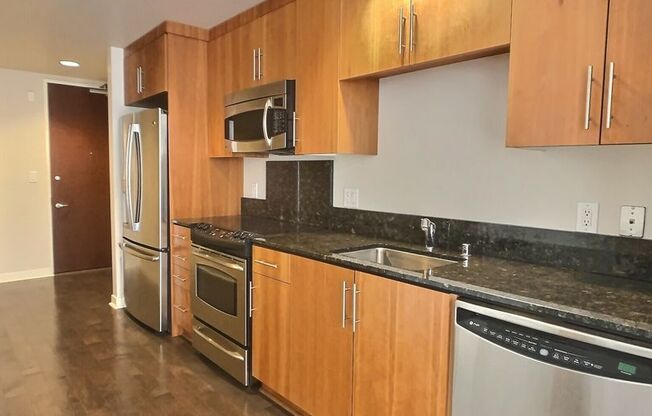 Luxury 17th Floor Studio at Axis in Downtown San Jose