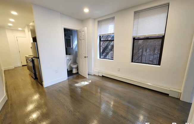 44 Joy St