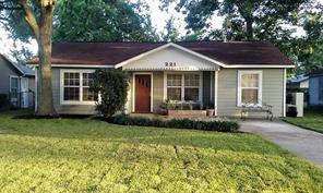 3 beds, 2 baths, 1,300 sqft, $1,600