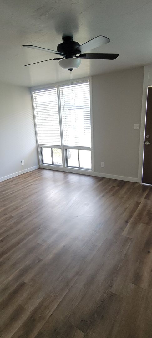 1 bed, 1 bath, $1,025, Unit 105