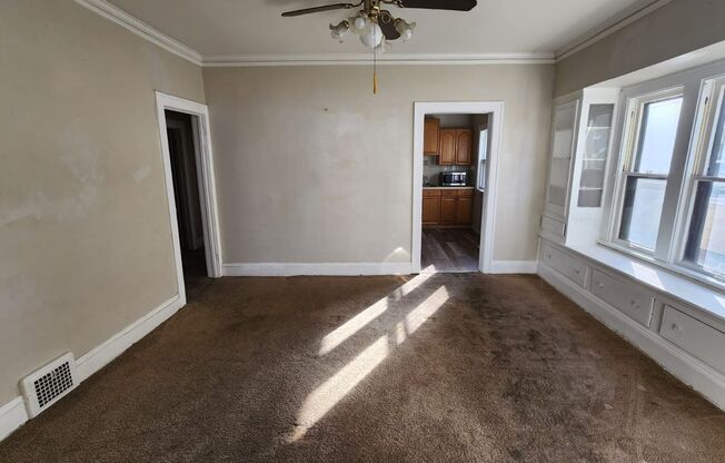 2 beds, 1 bath, 1,144 sqft, $900, Unit Down Unit