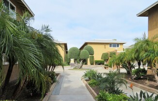 2 beds, 2 baths, 999 sqft, $2,695, Unit 136