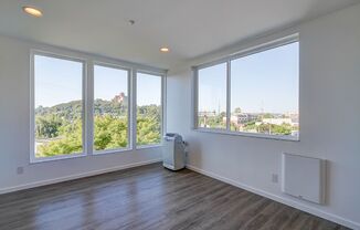 Studio, 1 bath, 380 sqft, $1,265, Unit 10