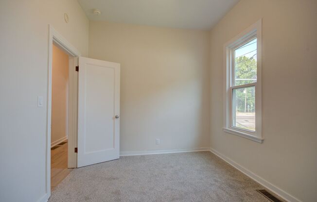 3 beds, 1 bath, $2,095, Unit #1