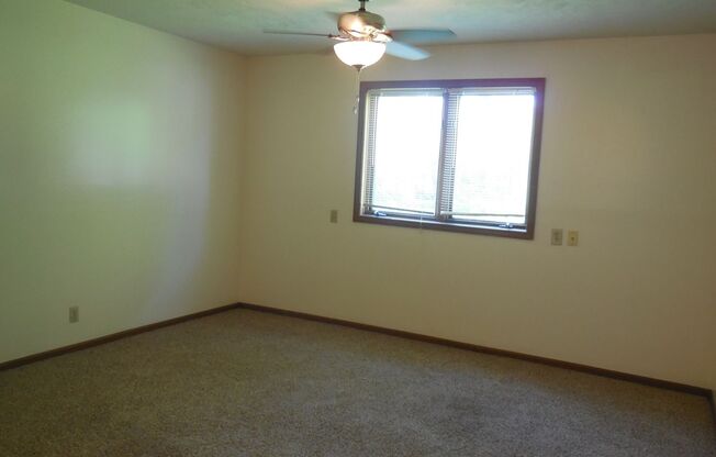 2 beds, 1.5 baths, 680 sqft, $949, Unit 8530