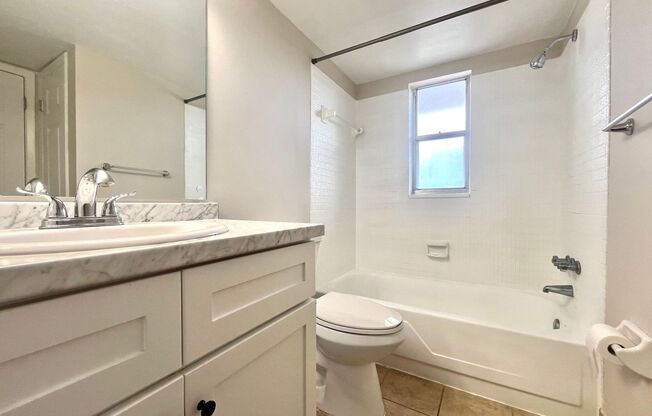 1 bed, 1 bath, 650 sqft, $1,549, Unit 450-307