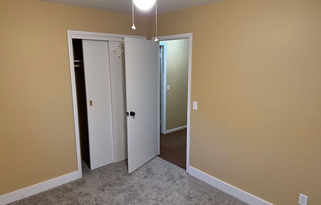 3 beds, 1 bath, $1,500