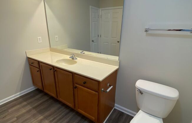 2 beds, 2 baths, 1,131 sqft, $1,425, Unit 2780-1