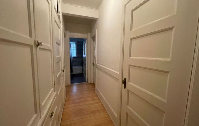 4 beds, 2 baths, $2,295, Unit 10