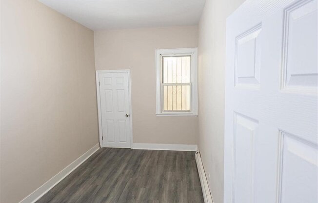 61 38 164 ST