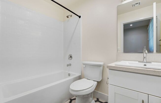 2 beds, 2.5 baths, 1,197 sqft, $4,600, Unit 118