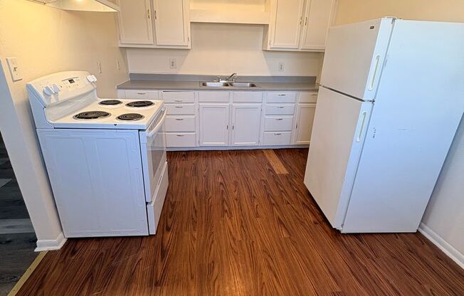 2 beds, 1 bath, 675 sqft, $675, Unit 440 Arter-Unit 11