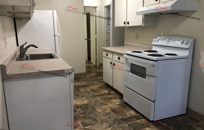 1 bed, 1 bath, 640 sqft, $1,210, Unit #35