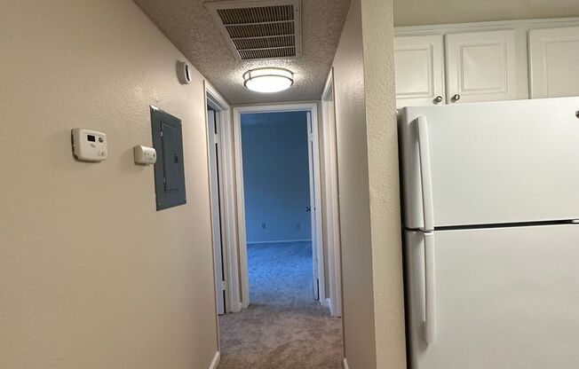 2 beds, 1 bath, 825 sqft, $1,675, Unit 490105