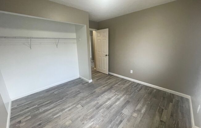 2 beds, 1 bath, 700 sqft, $874, Unit 863