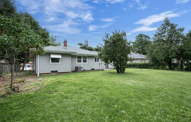 2 bed, 1 bath –1270 SF – Nice Ranch Single Family Home (Appleton)