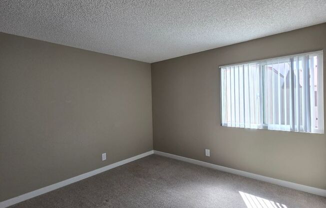 1 bed, 1 bath, 640 sqft, $1,995, Unit 648 - 71