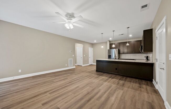 2 beds, 2 baths, 1,052 sqft, $1,065, Unit 123